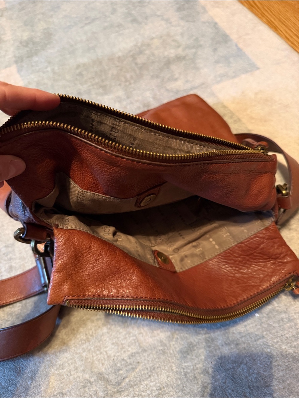 Margot leather double flap crossbody bag 100% leather - Picture 6 of 13